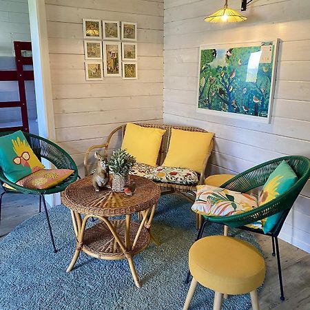 Le Cabanon De Chessy Bed and Breakfast Exteriör bild