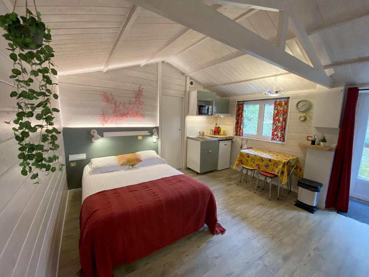 Le Cabanon De Chessy Bed and Breakfast Exteriör bild